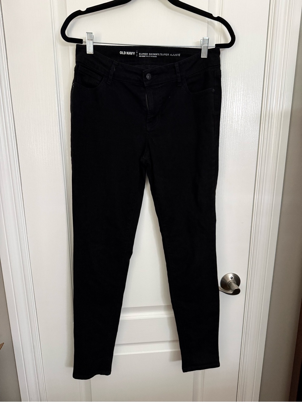Old Navy - Super Skinny Mid Rise Black Jeans - Women's